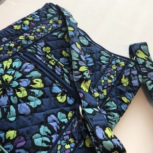 Vera bradley crossbody bag